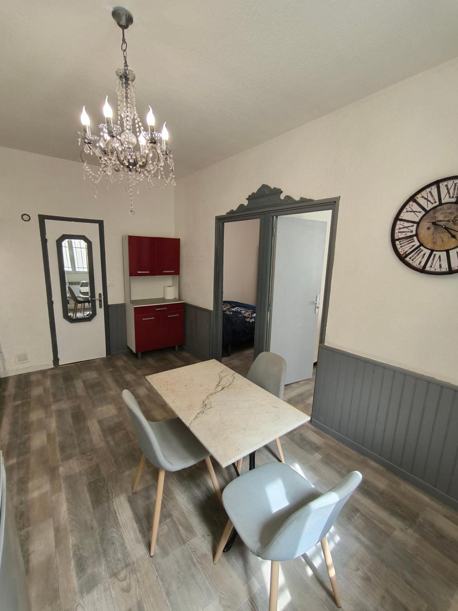 Appartement Chaleureux Dans Le Centre De Béziers Buitenkant foto