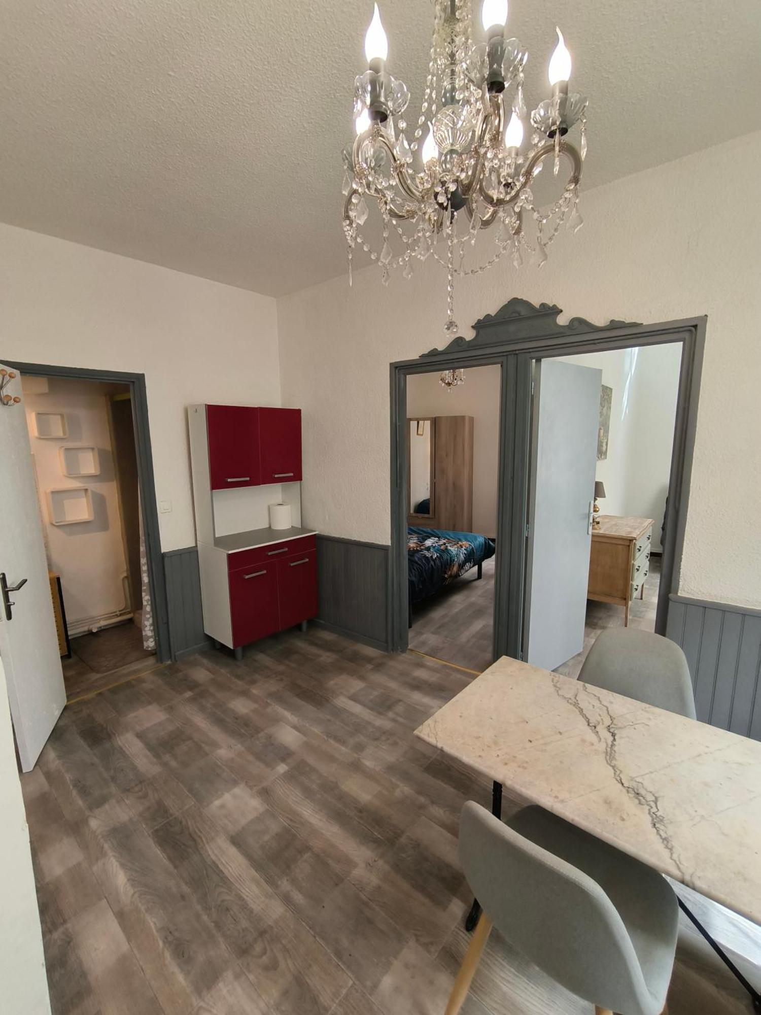 Appartement Chaleureux Dans Le Centre De Béziers Buitenkant foto