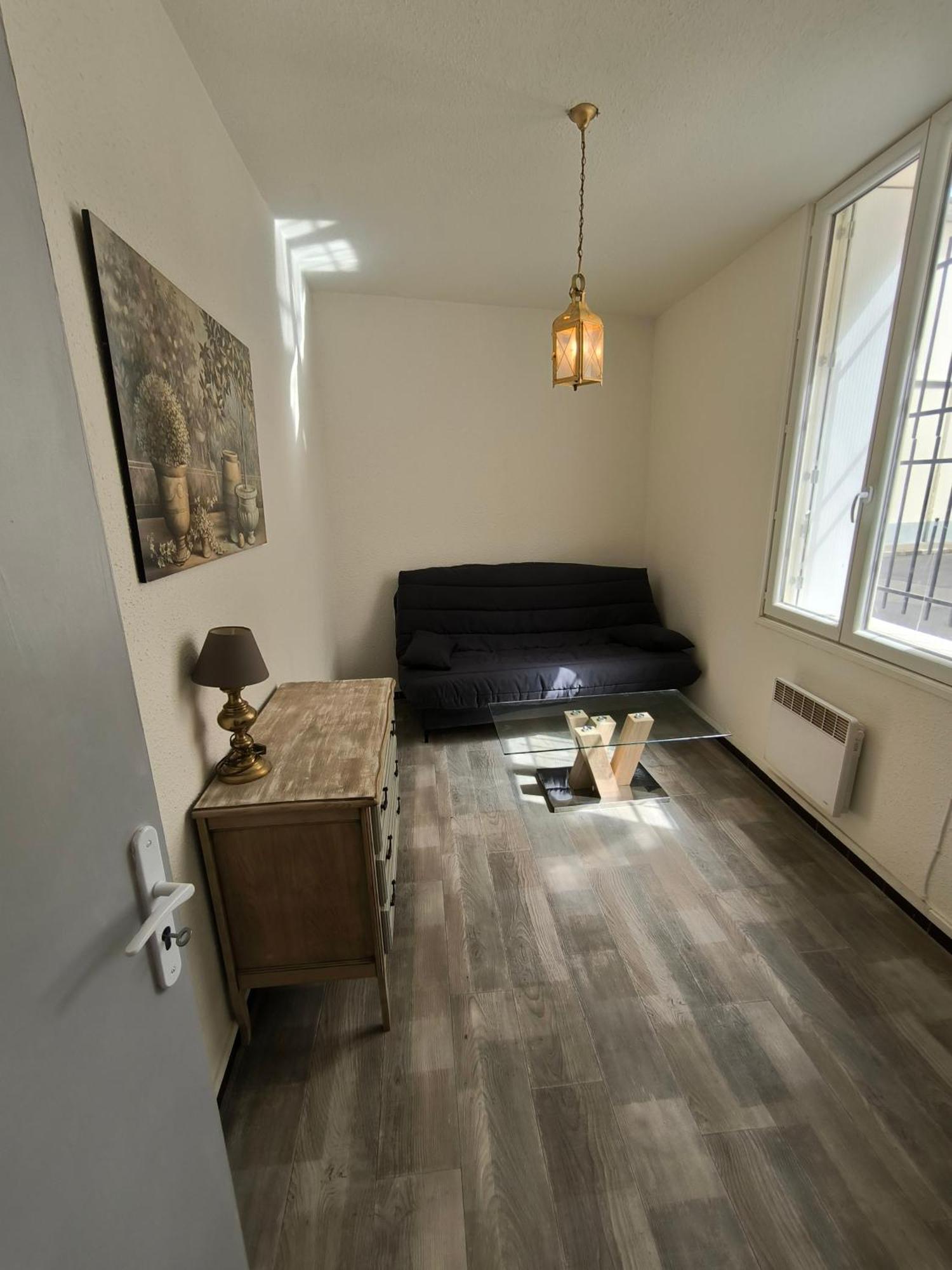 Appartement Chaleureux Dans Le Centre De Béziers Buitenkant foto