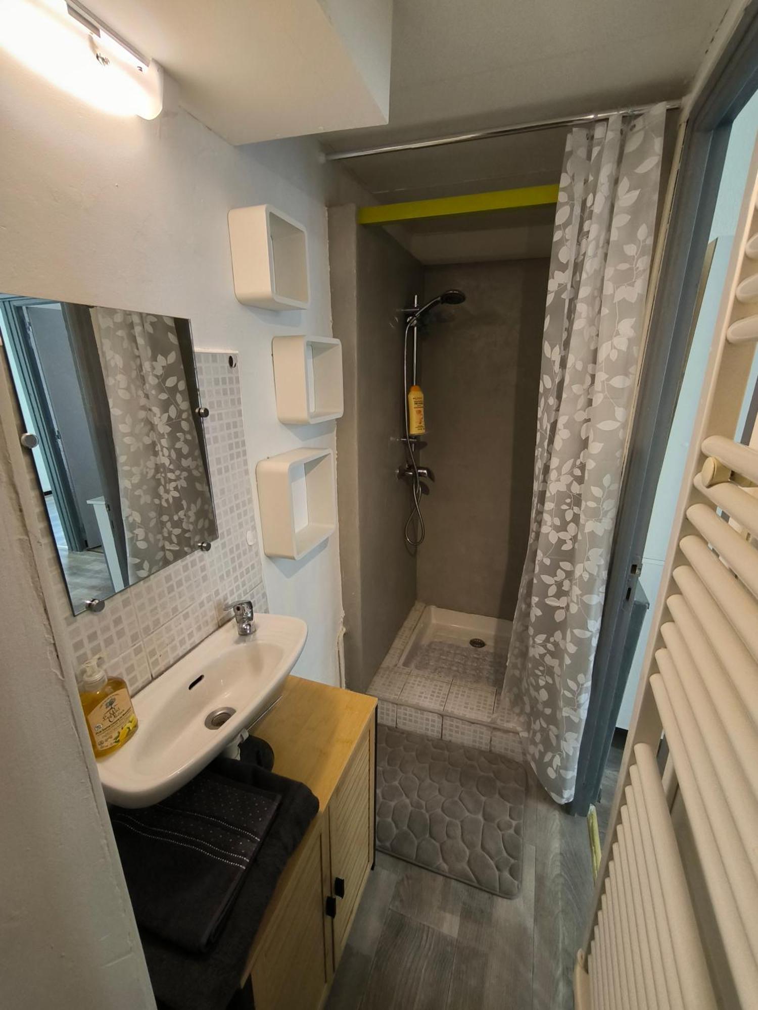 Appartement Chaleureux Dans Le Centre De Béziers Buitenkant foto
